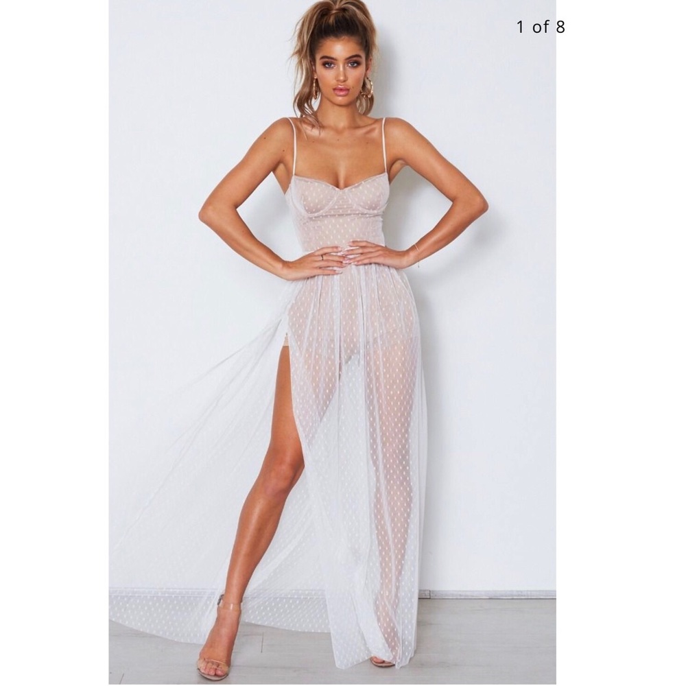 Totally Bangin' Dress White
White fox boutique